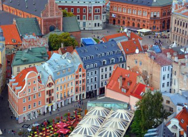 Riga Lavtia 09 17 2015: Başkenti ve en büyük şehri Letonya Riga kuş bakışı var. (Temmuz 2015) 641,007 nüfusu ile Riga Baltık Devletleri'nin en büyük şehir olduğunu. 