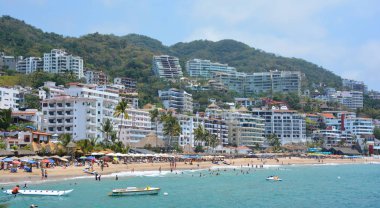 Puerto Vallarta Meksika 11 Mayıs 2016: Puerto Vallarta popüler bir turist beldesi. Güzel plajlar ve Kuzey Pasifik Okyanusu 'nun temiz ılık suları yüzücüler için bütün yıl çekicidir..
