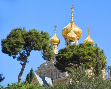 JERUSALEM ISRAEL 25 11 16: Gold Domes of church is dedicated to Mary Magdalene. According to the16th chapter of the gospel of Mark, Mary Magdalene was the first to see Christ after his 
