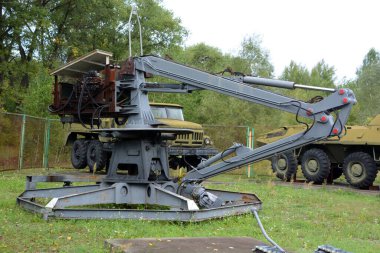 PRIPYAT CHERNOBYL UKRAINE 09 03 17: Çernobil 'in Pripyat Hayalet Şehrinde radyasyon tedavisi için radyo kontrollü ekipman 