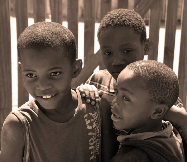 Swakopmund Namibia October 2014 Jovens Cantores Rua Unidentificados Favela Mondesa — Fotografia de Stock
