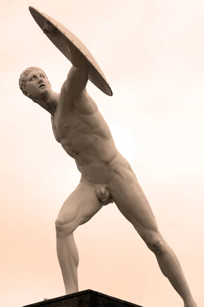 Berlin Germany May 2010 Statue Greek Man Shield Sword Gates — Stock Photo, Image