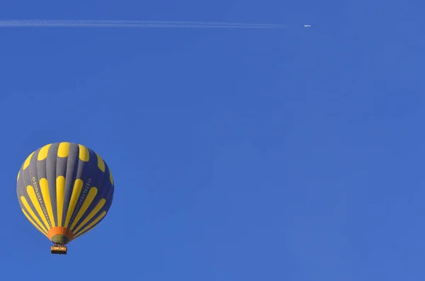 Goreme Turkey Οκτωβριοσ Πτήση Αερόστατου Θερμού Αέρα Πάνω Από Την — Φωτογραφία Αρχείου