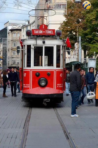 Eléctrico Vermelho Cidade Istambul — Fotografia de Stock