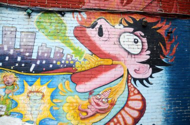 Montreal CANADA 30 Mart 2014 'te Montreal' de sokak sanatı biracısı. Montreal. Sokak sanatını aramak için arka sokaklarda ve terk edilmiş alanlarda yürümek için mükemmel bir yer.. 