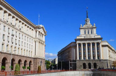 SOFIA BULGARIA 14 EPTEMBER: Largo, Sofya şehir merkezinde birçok ulusal kurumun genel merkezini kapsayan bir mimari komplekstir. 14 Eylül 2013 'te Sofya Bulgaristan' da