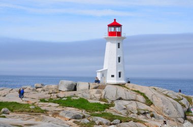 Peggy 's Cove Nova Scotia 6 Haziran: Peggy' s Cove deniz feneri, 6 Haziran 2014 tarihinde St. Margarets Körfezi 'nin doğu kıyısında yer alan küçük bir kırsal bölge..