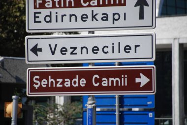 Trafik işaretleri kümesi