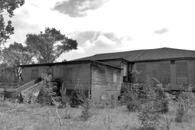SACHSENHAUSEN-ORANIENBURG, GERMANY 24 Mayıs: Sachsenhausen kamp müzesi girişi 24 Mayıs 2010 tarihinde Sachsenhausen Almanya 'da. Sachsenhausen kampı 1936 yılında kuruldu..