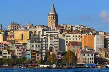 İSTANBUL TURKEY 29 Eylül: İstanbul, Türkiye 'nin Galata Karaköy mahallesi ve tarihi mimari ve ortaçağ Galerisi. 29 Eylül 2013' te İstanbul 'da Türkiye' de