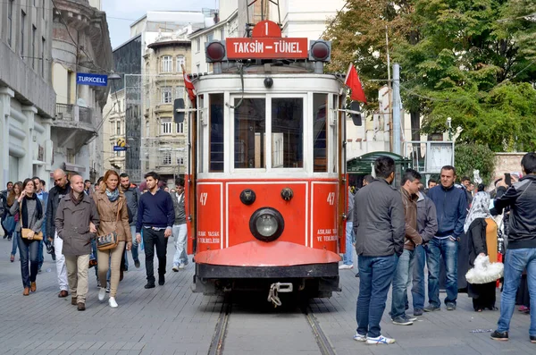 Istambul Turquia Setembro Vlt Vermelho Antiquado Rua Istambul Setembro 2013 — Fotografia de Stock