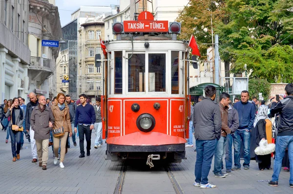 Istambul Turquia Setembro Vlt Vermelho Antiquado Rua Istambul Setembro 2013 — Fotografia de Stock