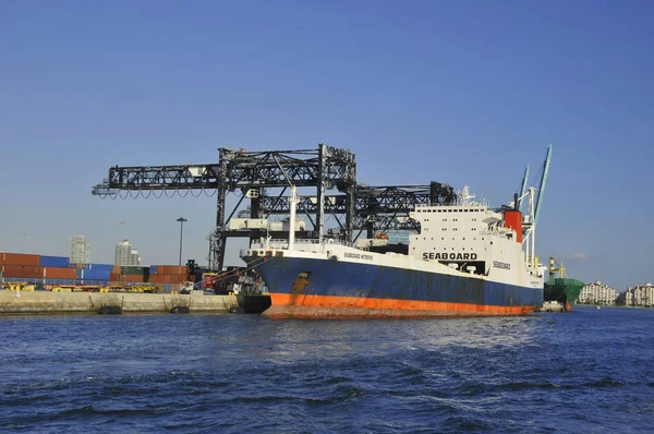 Miami Florida Usa Octubre Cargo Boat Waiting Load Containers October —  Fotos de Stock