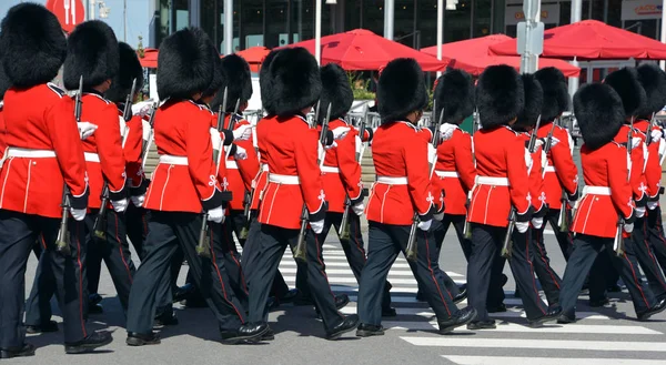 Montreal Canada Septiembre Desfile Soldados Del Regimiento Real Coloquialmente Van — Foto de Stock