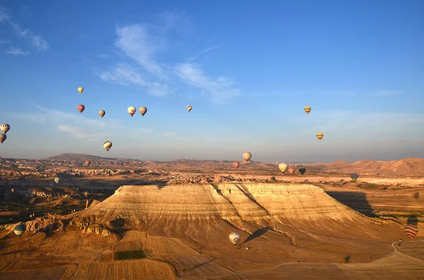 Goreme Turkey Oktober Kapadokya Üzerinde Uçan Sıcak Hava Balonu Ekim — Stok fotoğraf