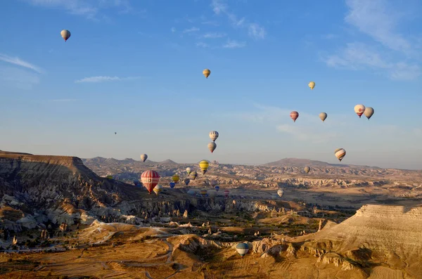 Goreme Turkey Oktober Kapadokya Üzerinde Uçan Sıcak Hava Balonu Ekim — Stok fotoğraf