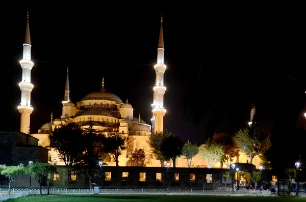 Istanbul Turkey Lokakuu Sulttaani Ahmed Moskeija Yöllä Lokakuu 2013 Istanbulissa — kuvapankkivalokuva