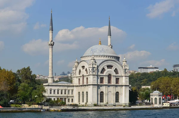 Istanbul Turkey Oktober Ortakoy Moschee Offiziell Die Buyuk Mecidiye Camii — Stockfoto