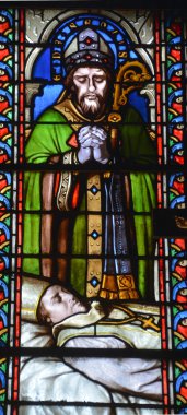 Paris, Fransa - 19 Ekim: Paris, Fransa 'nın Notre Dame katedralindeki lekeli cam pencere, 19 Ekim 2014' te Paris 'in en ünlü simgelerinden biri oldu..