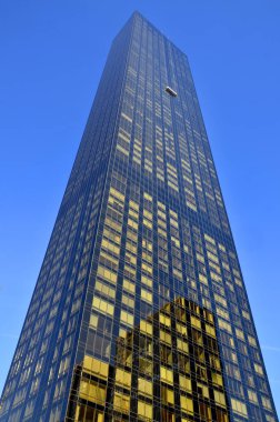NEW YPRK USA ECTOBER 28: Trump World Tower, Manhattan, New York 'ta bulunan 845 Birleşmiş Milletler Plaza' da bulunan bir gökdelendir. 28 Ekim 2013 'te 
