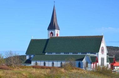 12 Haziran 2014 'te Trinity Newfoundland' da St Paul 's Anglikan Kilisesi. Kasaba, eyalet tarafından Kayıtlı Miras Yapısı olarak tanınan bir dizi bina içeriyor..