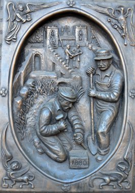 Santa Fe New Mexico Usa 23 Nisan 1886 'da inşa edilen Assisi Saint Francis Katedrali Kilisesi' nin bronz kapı detayları. 23 Nisan 2014 'te Santa fe New Mexico 
