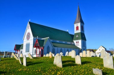 12 Haziran 2014 'te Trinity Newfoundland' da St Paul 's Anglikan Kilisesi. Kasaba, eyalet tarafından Kayıtlı Miras Yapısı olarak tanınan bir dizi bina içeriyor..