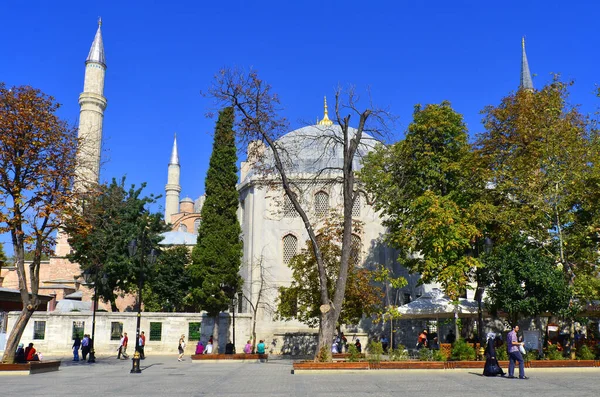 イスタンブール9月30日 トルコのイスタンブールで2013年9月30日にハギア ソフィア ハギア ソフィアは元正教会大聖堂で 後にモスクとなり 現在は博物館となっている — ストック写真