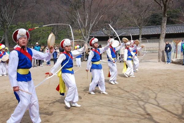 Seoul Korea April Sangmo Dancers Korean Folk Dance Show April — Fotografia de Stock