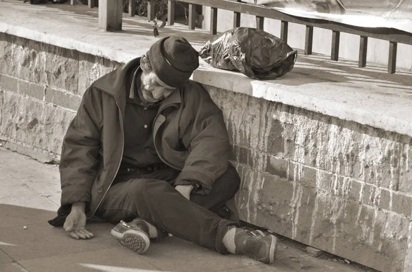 Hombre Sin Hogar Calle Ciudad — Foto de Stock