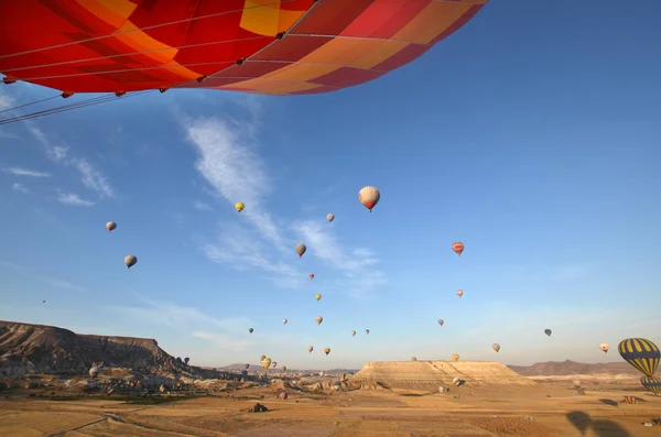 Goreme Turkey Oktober Kapadokya Üzerinde Uçan Sıcak Hava Balonu Ekim — Stok fotoğraf