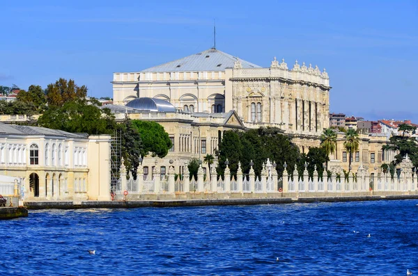 Istanbul Turquía Octubre Palacio Dolmabahce Octubre 2013 Estambul Turquía Palacio —  Fotos de Stock