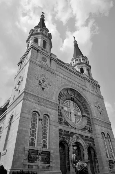 MONTREAL QUEBEC CANADA 30 Ağustos 2016: Notre-Dame-des-Sept-Douleurs Kilisesi Verdun 'daki ilk francophone cemaatiydi. 