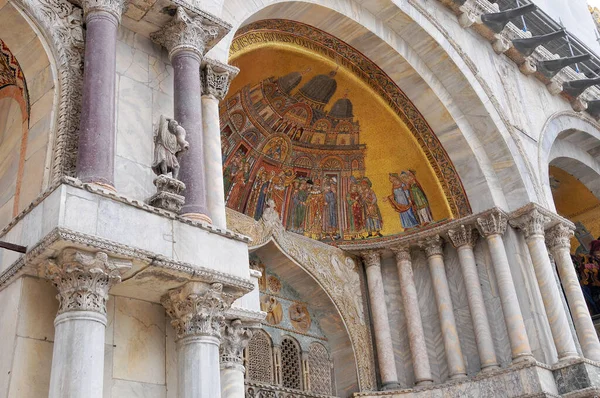 Részletek Homlokzat San Marco Bazilika Velence Patriarchális Katedrális Bazilika Szent — Stock Fotó
