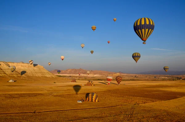 Goreme Turkey Październik Latanie Balonem Ogrzane Powietrze Nad Kapadocją Jest — Zdjęcie stockowe