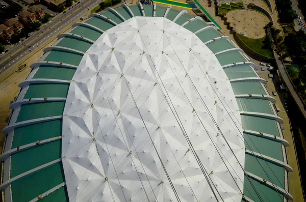 モントリオールカナダ5月17 2015モントリオールオリンピックスタジアムの屋根 世界一高い傾斜タワー高さ175メートル 角度45度のツアーオリンピック — ストック写真