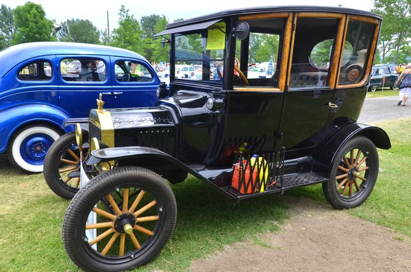 Granby Quebec Canada 2013年7月29日 レトロな自動車展示会の古い車 — ストック写真