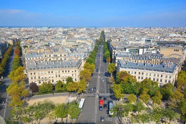 10月16日 法国巴黎 巴黎凯旋门的鸟瞰系统拥有2 249 975名居民 但其都会区是2014年8月16日欧洲最大的人口中心之一 — 图库照片