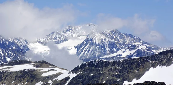 惠斯勒山 Whistler Mountain 是一座位于太平洋海岸山脉菲茨西蒙斯山脉 Fitzsimmons Range Pacific Ranges Coast Mountains — 图库照片