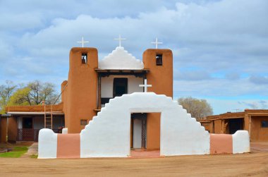 Taos New Mexico 20 Nisan, St. Jerome Kilisesi San Geronimo Şapeli. 20 Nisan 2014 'te Taos Nm Usa' da. Aziz Jerome ya da San Geronimo, Pueblo 'nun koruyucu azizidir.. 