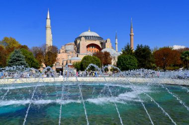 İSTANBUL SEPT. 30 Eylül 2013 'te İstanbul, Türkiye' de Ayasofya 'da. Ayasofya eski bir Ortodoks ataerkil bazilikası, sonra cami, şimdi de müze.