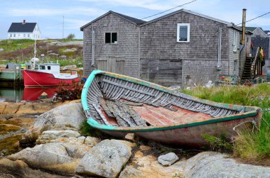 Peggy 's Cove Nova Scotia 6 Haziran: Peggy' s Cove 'daki tipik balıkçı evi 6 Haziran 2014 tarihinde Nova Scotia' da St. Margarets Körfezi 'nin doğu kıyısında yer alan küçük bir kırsal kesim..