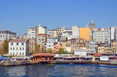 İSTANBUL TURKEY 29 Eylül: İstanbul, Türkiye 'nin Galata Karaköy mahallesi ve tarihi mimari ve ortaçağ Galerisi. 29 Eylül 2013' te İstanbul 'da Türkiye' de