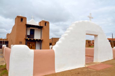 Taos New Mexico 20 Nisan, St. Jerome Kilisesi San Geronimo Şapeli. 20 Nisan 2014 'te Taos Nm Usa' da. Aziz Jerome ya da San Geronimo, Pueblo 'nun koruyucu azizidir.. 