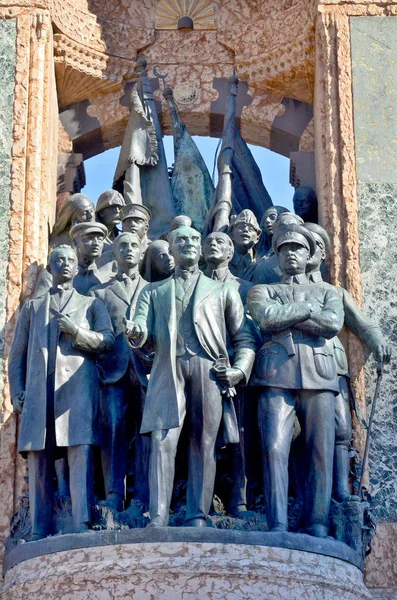 Stanbul Türkiye Ekim Kemal Atatürk Anısına Dikilen Bağımsızlık Anıtı Türkiye — Stok fotoğraf