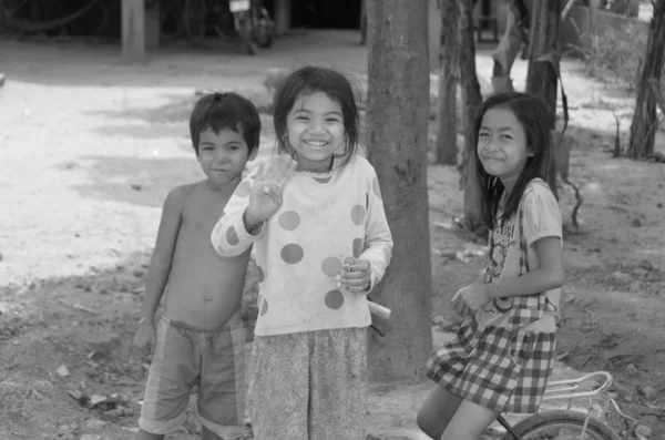 Phnom Phen Kambodzsa Március Azonosítatlan Utcagyerekek Pózolnak 2013 Március Phnom — Stock Fotó