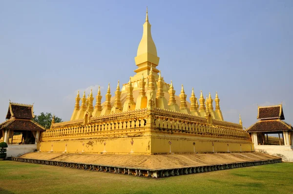 Buddhism Golden Pagoda Wat Pha Luang Thatluang Templo Vientian Laos —  Fotos de Stock