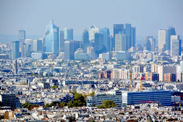 パリフランス10月16日 神聖な心の大聖堂からの鳥の目の景色 パリには2 249 975の人口がありますが 首都圏は10 2014でヨーロッパ最大の人口センターの1つです — ストック写真