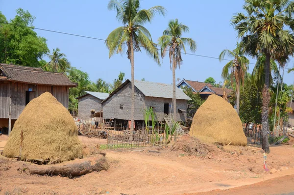 Siem Reap Cambodia Марта Типичные Дома Сваях Берегу Реки Tone — стоковое фото