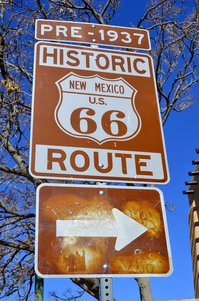 アメリカ国道66号線 アメリカ国道66号線または同66号線 はウィル ロジャース ハイウェイとも呼ばれ アメリカのメインストリートやマザー ロードとも呼ばれる — ストック写真